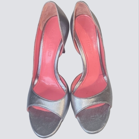Judith Leiber Women's Silver Leather Open Toes 4" Stiletto Heels Size 7B - Picture 9 of 12
